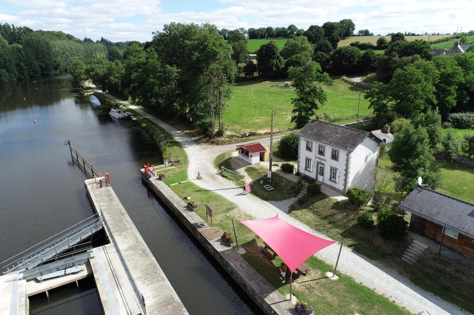 Sace Ecluse Le Port, Etape Velofrancette Bed & Breakfast エクステリア 写真